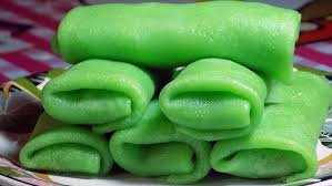 Bagaimana jika anda membuatnya sendiri dirumah. Resep Cara Membuat Kue Basah Dadar Gulung Youtube