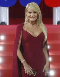 Cecilia bolocco (cecilia carolina bolocco fonck) was born on 19 may, 1965 in chile, is a television host, fashion designer. Elegant Ladies Fashion Style