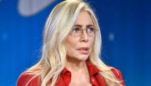 Mara venier was born on october 20, 1950 in venice, veneto, italy as mara povoleri. Mara Venier La Confessione Sui Suoi Figli Mai Visti Foto