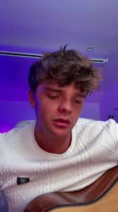 had to hit the cover of daisies by @Justin Bieber real quick #justinbieber  #daisies