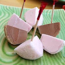 Japan Mochi Ice Cream Is An Ice Cream Using The Famous Japanese Rice Cake Made Of Mochigome A Short Grain Japonica Gluti Asian Desserts Mochi Ice Cream Food