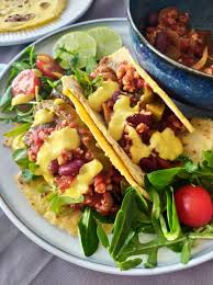 Tacos Vegan A La Proteine Vegetale Sauce Cheddar The Veggie Touch En 2020 Recette De Tacos Sauce Cheddar Tacos Vegan