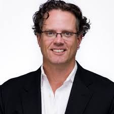 Meredith Oliver's Instagram, Twitter & Facebook