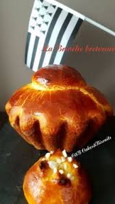 Une Recette De Brioche Au Lait Ribot Ultra Moelleuse Peu Sucree Et Au Bon Gout De Lait Lait Ribot Brioche Patisserie Bretonne