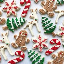 Today i'll show you how to create simple christmas decorated cookies decorated with royal icing. 100 Christmas Cookies Decorations That Are Almost Too Pretty To Be Eaten Hike N Dip