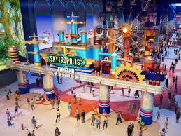It is equipped with over 10,300 rooms spread across seven hotels, theme parks and entertainment attractions, dining and retail outlets, international shows and business convention facilities. Resorts World Genting Genting Grand Genting Highlands Aktualisierte Preise Fur 2021
