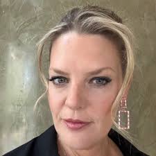 Bethany Hansen (@bethanymhansen)