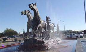 Monumento A Los Caballos Horse S Monument This Goes To El Paso Texas Street Monumento Parques Ciudades