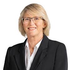 Andrea Courtney Harcourts