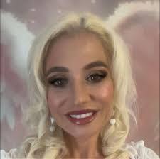 Francesca Rose's Instagram, Twitter & Facebook