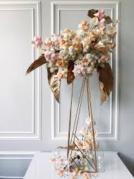 Geometric Metal Stand For Wedding Etsy Flower Arrangements Wedding Decorations Floral Arrangements