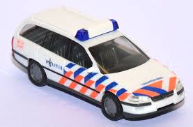 Police, politie, polizei, law enforcement, vintage klicky. 1zu87 Eu Shop Fur Gebrauchte Modellautos Opel Omega B Caravan Politie Polizei Ijssellanden Niederlande Holland Weiss