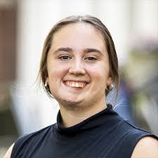 Adele Muller's Instagram, Twitter & Facebook