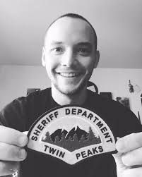 James Grixoni (Deputy Jesse Holcomb) proudly showing off his Sheriff  Department patch! Official Twin Peaks patches:  http://twin.pk/officialpatches