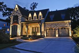 House Down Lighting Outdoor Accents Lighting Exterior House Lights House Lighting Outdoor Landscape Lighting Design