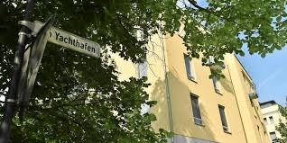 Mietwohnung von privat, von immobilienmaklern oder der kommune finden. Ein Alteres Ehepaar Ist Tot In Seiner Wohnung In Nieder Neuendorf Gefunden Worden