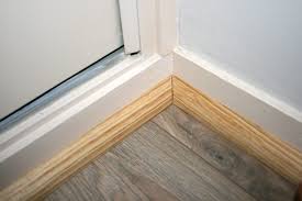 Comment Masquer L Espace Entre Un Parquet Flottant Et Le Mur Forumbrico