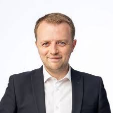 Gavan Reilly steps down from Newstalk show On the Record to spend more time  with his family