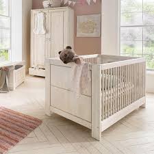 Ein zimmer ist relativ groß und das ist wohnzimmer mit bett und kleiderschrank quasi. Kind Und Jugend Massivholzmobel Matratzen Bettwaren