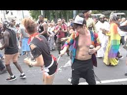 One more thing to add, is the return of profile splash art customization. Regenbogenparade Programm Europride 2021