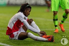 Jetbahis, bayer leverkusen galibiyetine 1.70, beraberliğe 4.25, slavia prag galibiyetine ise 5.05 son haftaya üst turu garantileyerek çıkacak olan bayer leverkusen, slavia prag ile evinde liderlik. Slavia Prague Boss Trpisovsky Thumbs Up Olayinka After Superb Display Vs Leverkusen Complete Sports