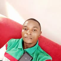 Glycolysis is the break down of... 1.Pyruvic acid 2.Glycogen 3.Glucose  4.Fructose