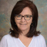 Alyssa Edge's Instagram, Twitter & Facebook