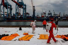 Black box ini dibawa ke kapal riset baruna jaya i milik. Zdkwzh6m68cghm