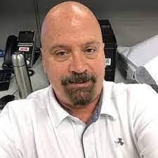 Robert Stombaugh's Instagram, Twitter & Facebook