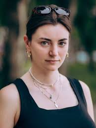 Street Portrait Photography: Challenging Fear, Language, and Skills