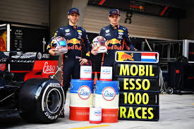 Nascar race cars have no functioning headlights or taillights and use decals instead, for several reasons. Formula 1 Fuel What Fuel Do F1 Cars Use F1 Chronicle