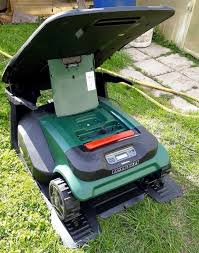 With An Effective Navigation System Large Lawn Coverage And Loads Of Extra Features The Rs615 Is Perfect Fo Landscaping Tools Landscaping Supplies Lawn Mower