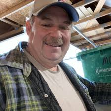 Where to get keys cut in Lindsay?