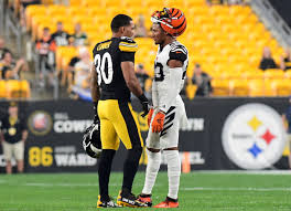 Последние твиты от james conner (@jamesconner_). Pitt Football On Twitter Pitt Men Ready For The Mnf Stage Steelers Rb James Conner Bengals Wr Tyler Boyd Mikegallagher24 H2p