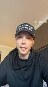 Hi all! 😁 I'm Nicky, I'm 28 years old, and I only started listening to BVB  back in February this year, so I didn't grow up with this band like a  majority of you. But I've been listening to their songs ...