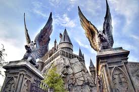 The wizarding world is a very popular area in universal studios japan and sometimes the park would temporarily limit entry when the area becomes congested. Making Magic At Osaka S Wizarding World Of Harry Potter Boyeatsworld
