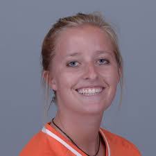 Hilary Curry's Instagram, Twitter & Facebook