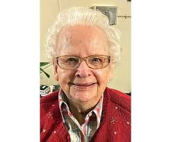 Gloria Jonas's Instagram, Twitter & Facebook