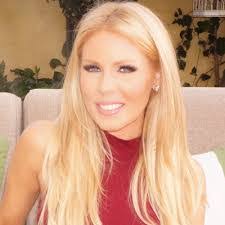 Victoria Davey's Instagram, Twitter & Facebook