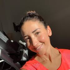 Buenos días desde el gym!!! Animo es otro día más para celebrar la vida, el  sol, la familia... bendecido domingo para todos 😘 #fitmomof3 #tvhost  #fitlife