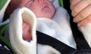 Fragen An Die Hebamme Wie Warm Muss Ich Das Baby Anziehen Von Guten Eltern