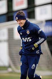 Mesut özil için kariyer istatistikleri, canlı sofascore değerlendirme puanı, heatmap ve gollerin video tekrarları mesut özil ve fenerbahçe maçları için erişilebilir durumda olabilir. Mesut Ozil On Twitter In 2021 Mesut Ozil Ozil Fenerbahce Sk