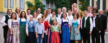 Neben allen folgen von „dahoam is dahoam gibt es in der br mediathek unter anderem die aktuelle staffel „landfrauenküche und die bayerische stai cercando le tue serie bavaresi preferite o nuovi formati? Verlangert Dahoam Is Dahoam Geht Weiter Dwdl De