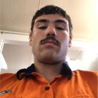 300+ profilů „Zane“