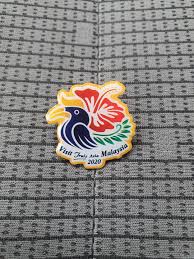 It was widely mocked by malay*sians, with some 8,000 signing an online petition for the logo, designed to look like a postage stamp and featured an orang utan hugging. Visit Malaysia 2020 Vm 2020 Lapel Pin Design Craft Handmade Goods Accessories On Carousell
