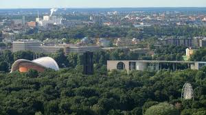 Vista nocturna de haus der kulturen der welt, en tiergarten, berlín. Haus Der Kulturen Der Welt Inexhibit