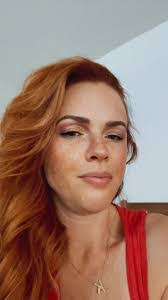 Leanne Biggs's Instagram, Twitter & Facebook