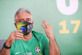 Ele faria aniversário no próximo dia 20. Politicos Prestam Homenagens A Major Olimpio Lira Limita Circulacao Na Camara Jovem Pan