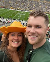 Whitney Ebert-Maulick (@hiimwhitknee) • Instagram photos and videos