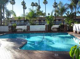 Which popular attractions are close to best western plus carriage inn? Pool Area Picture Of Best Western Plus Carriage Inn Los Angeles Tripadvisor